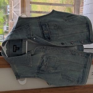 Chaps Denim Cropped Vest size M